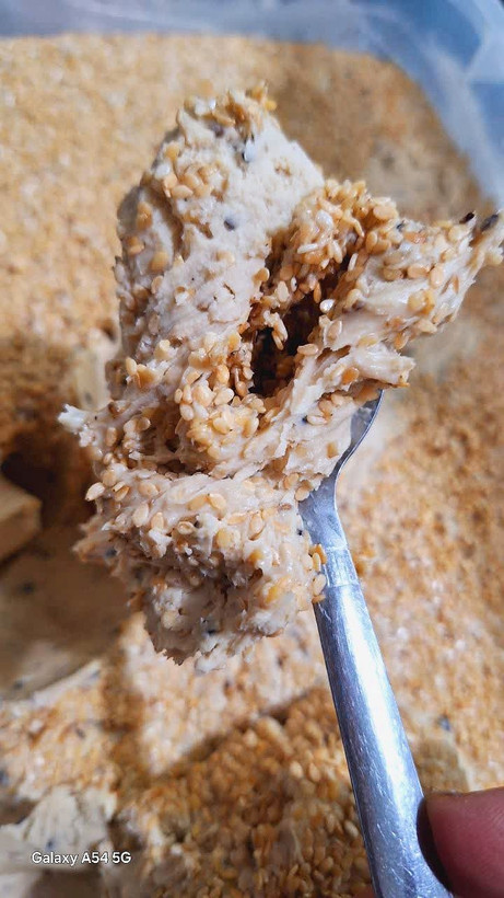 کرم کنجدی ۴۰۰ گرمی